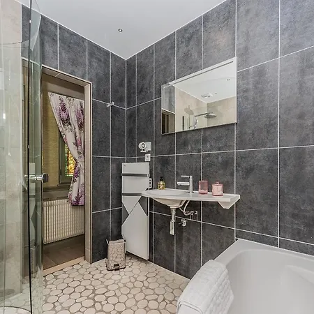 ベッド・アンド・ブレックファスト Chambres D'hotes La Closerie Des Trois Marottes